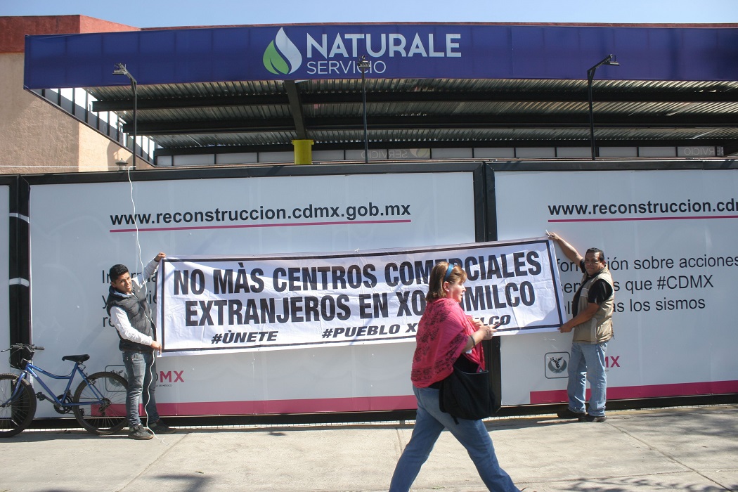 Clausuran simbólicamente gasera ilegal en Xochimilco
