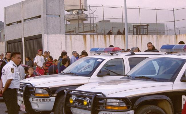 Muere preso durante riña en penal de Chiconautla