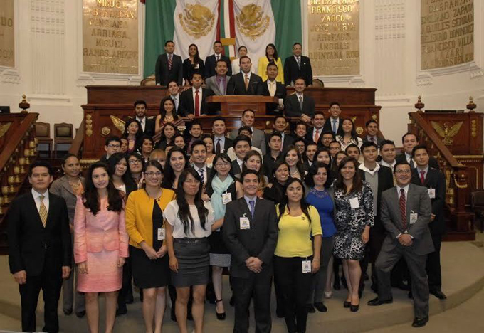 Primer Parlamento Juvenil de México 2017 1