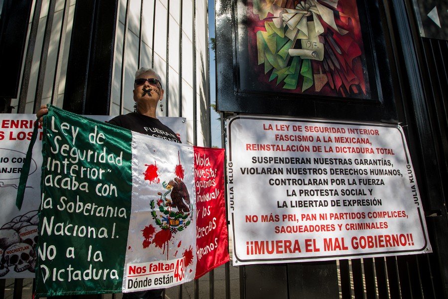 Marcha en contra de la Ley de Seguridad Interior y Ley Mordaza