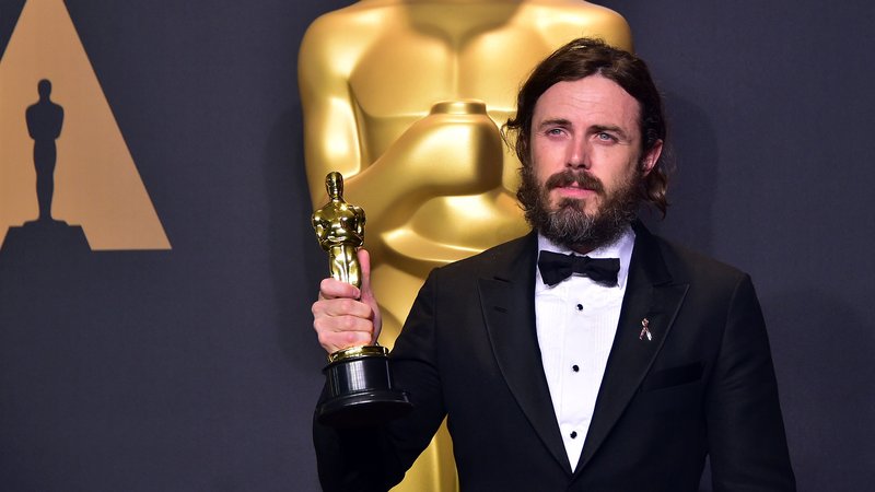 Casey Affleck no presentará el premio a Mejor Actriz en los Oscar