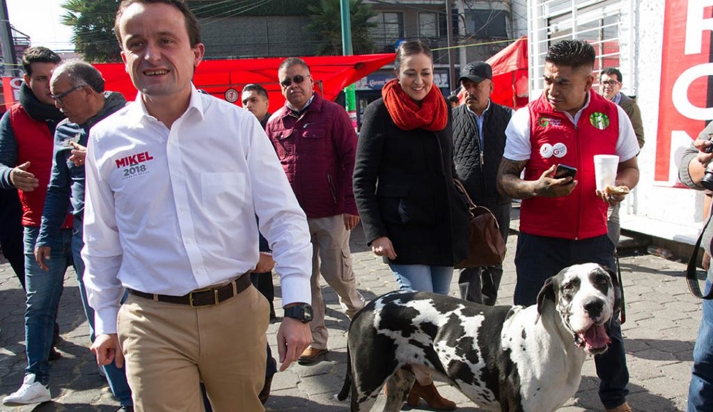 Asaltan a colaboradores de Mikel Arriola en Metrobús de Iztacalco