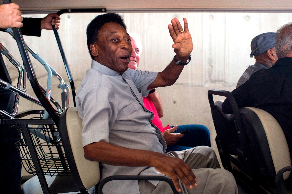 Pelé, ¿hospitalizado por agotamiento severo?