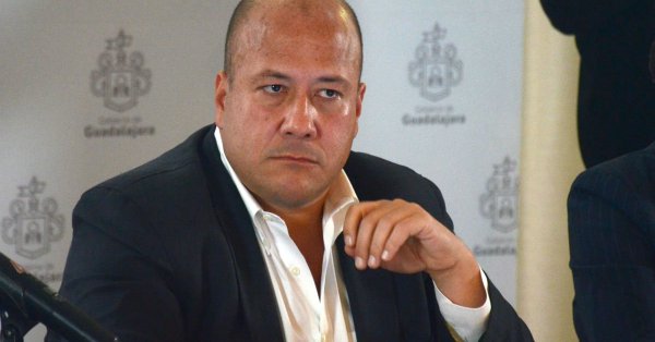 Enrique Alfaro, precandidato al Gobierno de Jalisco, denuncia intimidación por parte de policías estatales