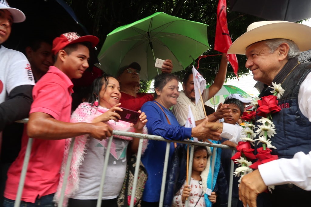 Asegura AMLO que se recuperará la industria eléctrica y el petróleo, así como se rehabilitarán las hidroeléctricas del país