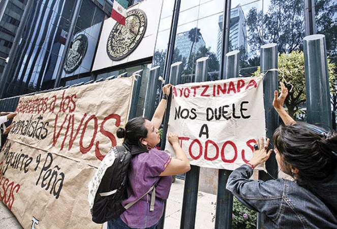 Reponer la investigación por el caso Iguala, exigen senadores