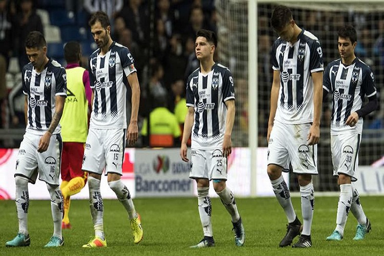 Rayados de Monterrey dejan ir triunfo ante Monarcas y empatan 1-1 en primera jornada