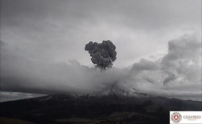 Popocatépetl registra fuerte explosión