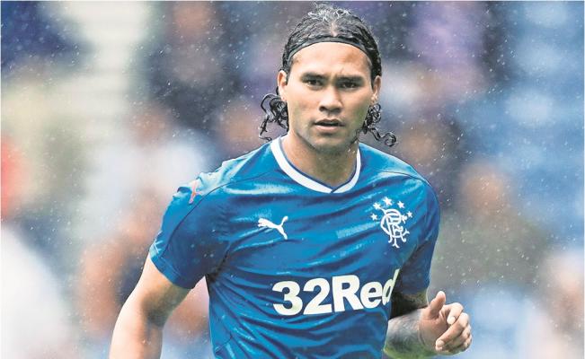 ‘Gullit’ Peña presenta exámenes médicos con Cruz Azul;  podría jugar el sábado