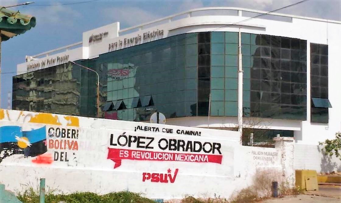 Bardas pintadas en Venezuela con su nombre es parte de la guerra sucia de la mafia del poder, alerta López Obrador