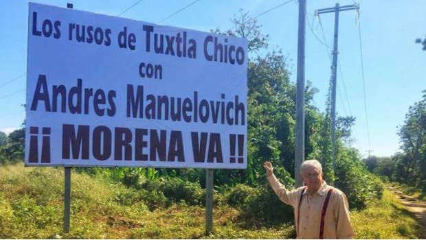 ‘Rusos’ de Tuxtla Chico, Chiapas, dan la bienvenida a ‘Andrés Manuelovich’