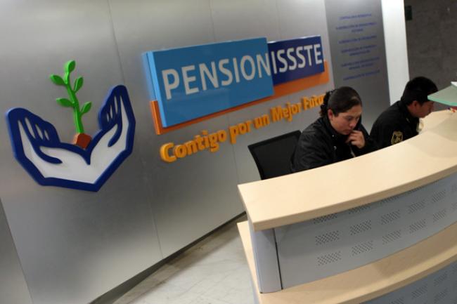 CIRCUITO CERRADO: Retrasan pensiones y apoyos de Sedesol