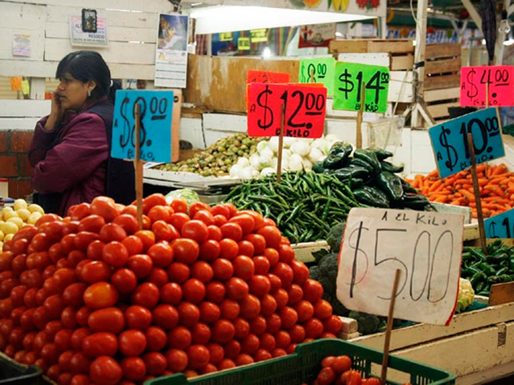 Inflación cierra en 6.77% en diciembre, la más alta en 17 años