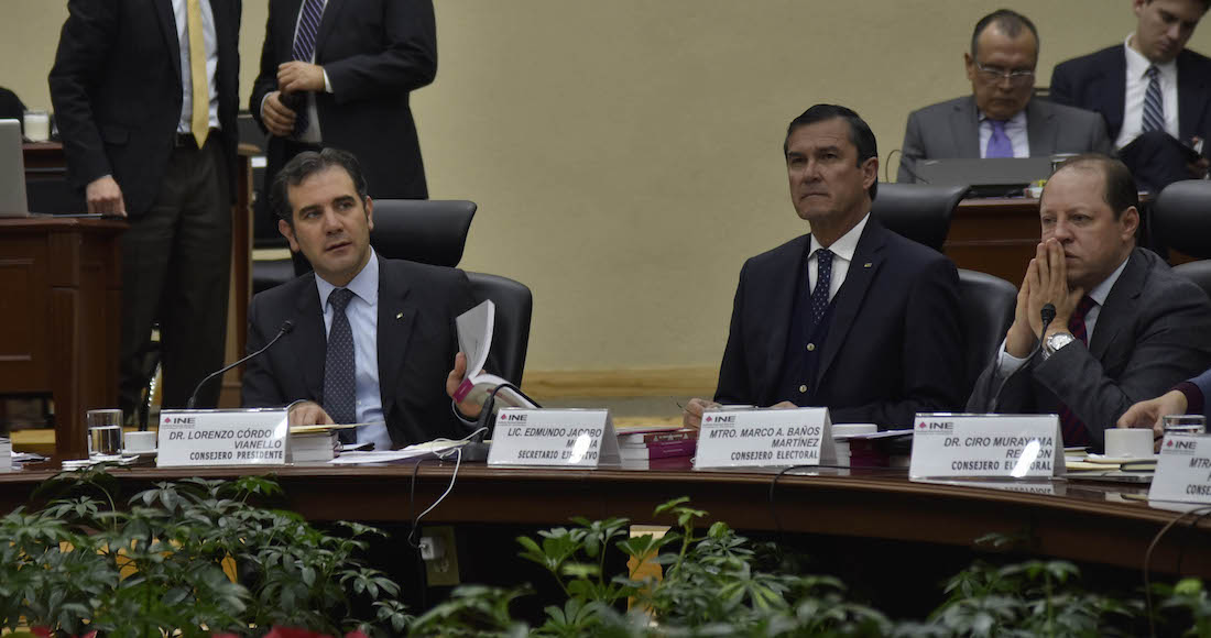 El INE sanciona a siete partidos por operaciones irregulares en 2012