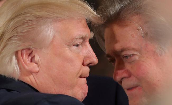 Reunión con rusos fue una “traición”: Steve Bannon; Trump le contesta: “perdió la razón”