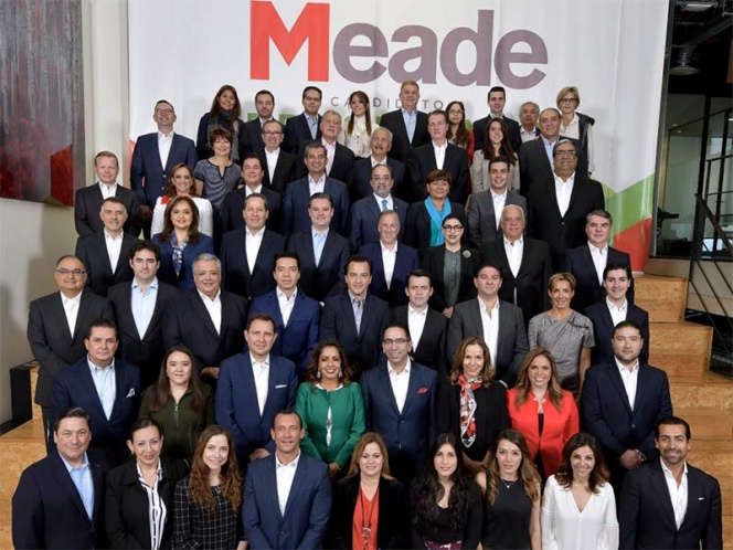 Meade presenta a su equipo de campaña