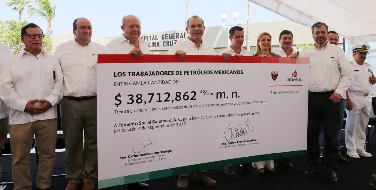 Trabajadores petroleros donan casi 39 millones de pesos para la reconstrucción de viviendas en Oaxaca