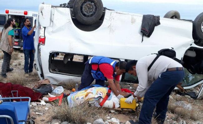 Caravana de ‘Marichuy’ sufre accidente en Baja California Sur; ella está fuera de peligro