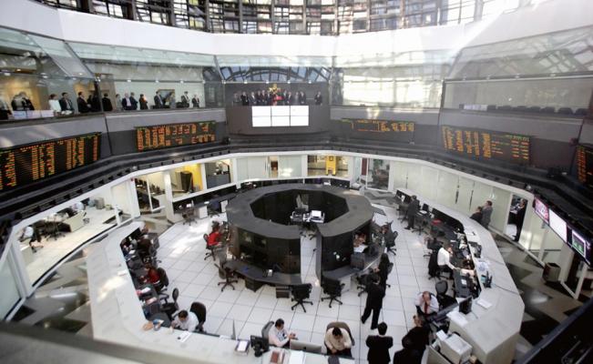 Bolsa Mexicana se hunde 3.0% en apertura tras el desplome de Wall Street