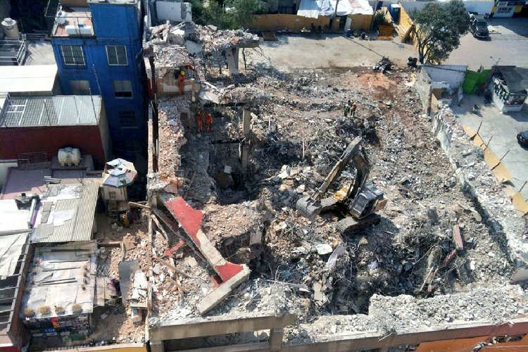 Concluyen demolición de inmueble de la Roma Norte afectado por el sismo del 19-S