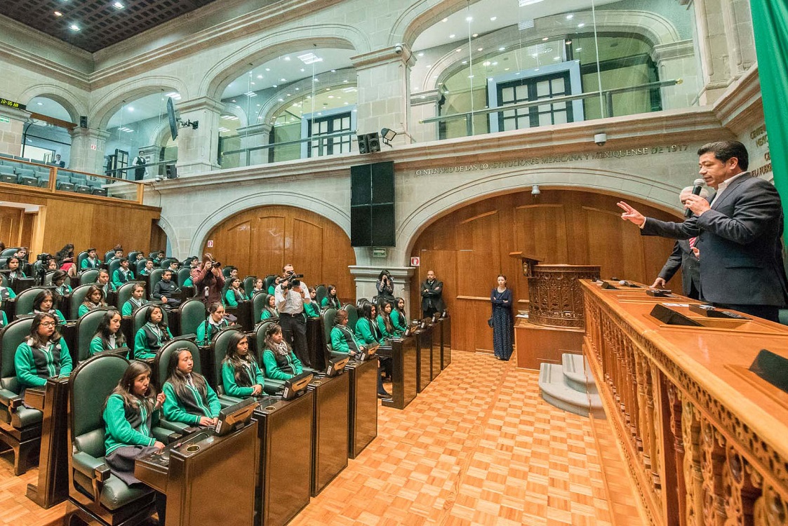 Jóvenes, con futuro en Edomex: Miguel Sámano