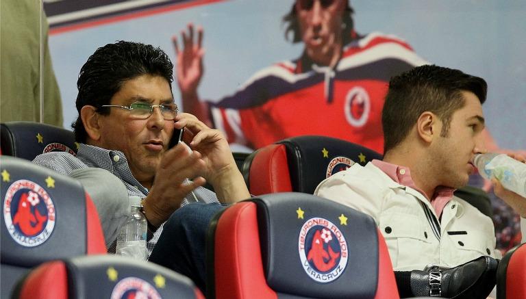 Fidel Kuri acusa a Yunes de propiciar descenso de Veracruz al congelar cuentas de jugadores
