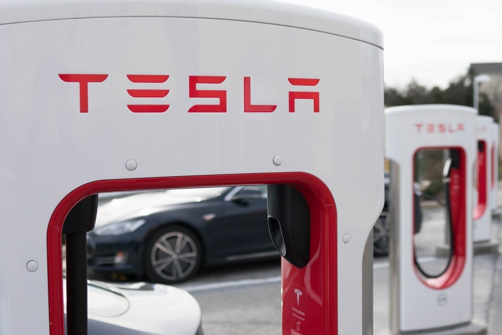 Tesla busca instalar 150 centros de carga en Querétaro