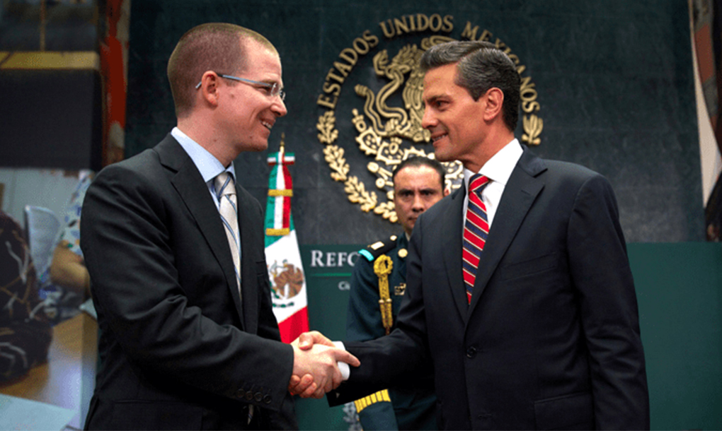 Con carta, intelectuales piden a Peña Nieto no utilizar la PGR para perseguir opositores