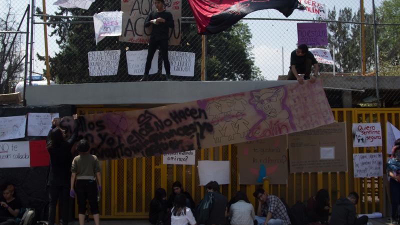 Vinculan a proceso a profesor de la UNAM; es acusado de pederastia