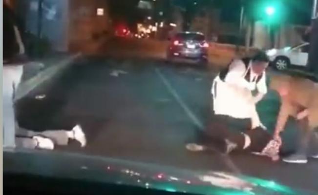 Captan en video la brutal golpiza a una pareja en Tláhuac