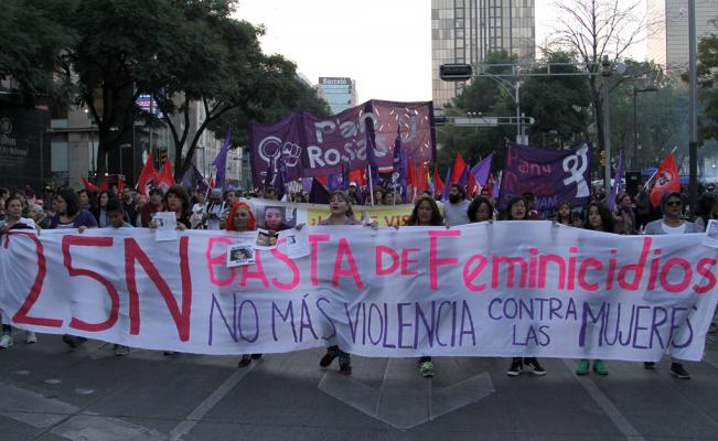 Mujeres marchan para exigir mayor seguridad  e igualdad