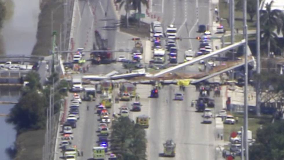 Colapsa puente peatonal sobre autopista de Miami; se reportan “múltiples víctimas”