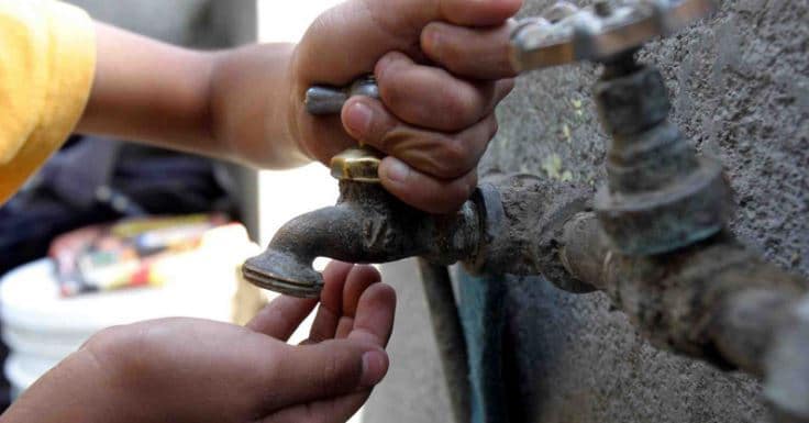 Necesario, un dique legal para evitar privatización del agua: Martí Batres