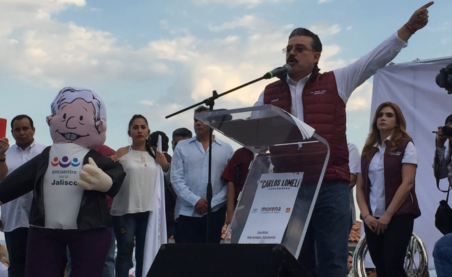 Carlos Lomelí se compromete a defender la industria tequilera