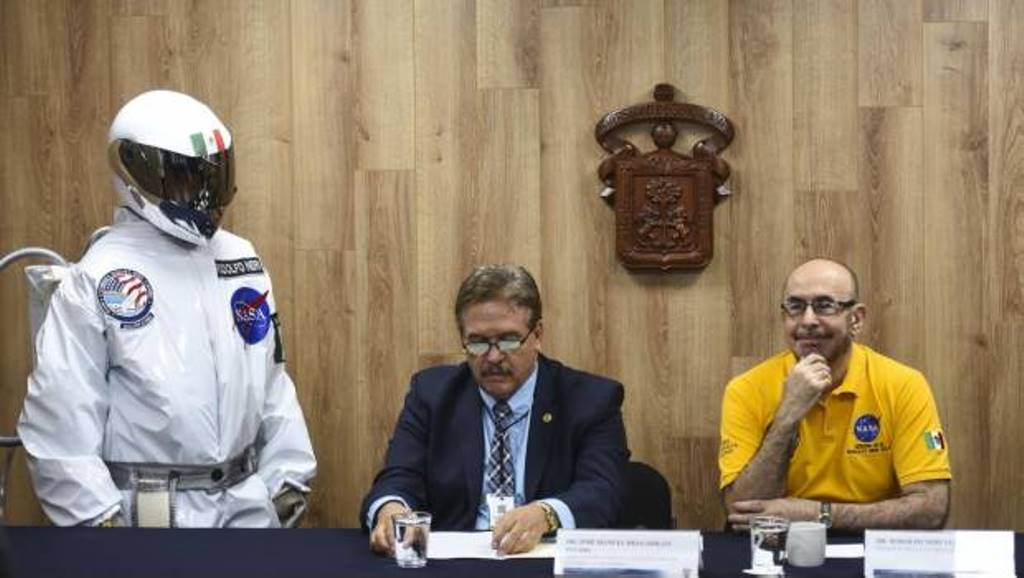 Rodolfo Neri Vela, primer astronauta mexicano, pide darle una oportunidad a López Obrador