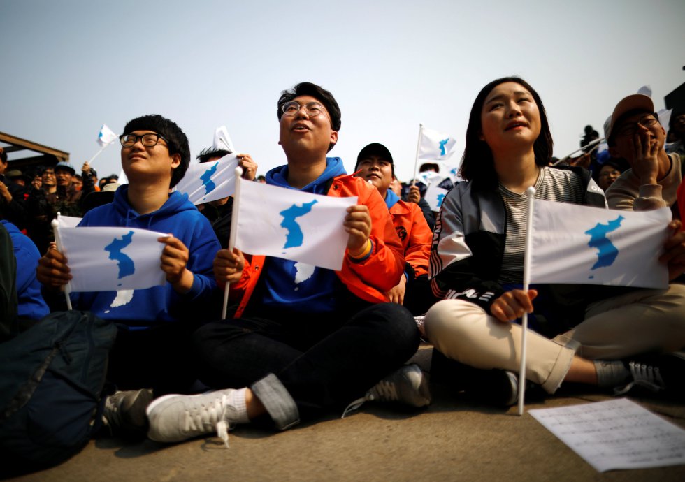 Las dos Coreas pactan no más guerra y desnuclearización total
