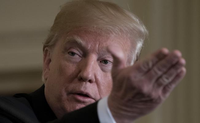 Trump alista “fuertes medidas” contra inmigración