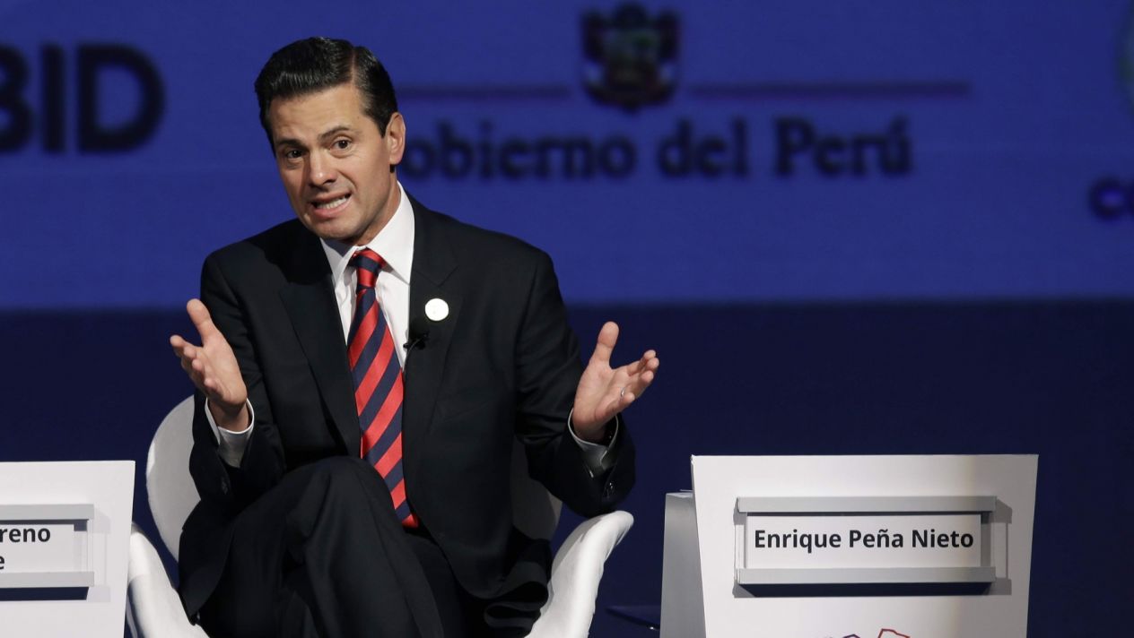 Peña Nieto pide dejar atrás modelos fracasados; sólo traen endeudamiento y crisis, dice