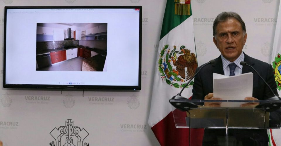 PGR entrega 4 departamentos de Javier Duarte al gobierno de Veracruz