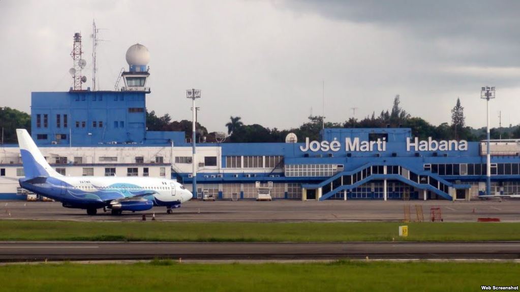 Avión comercial de Cuba se estrella al despegar en La Habana