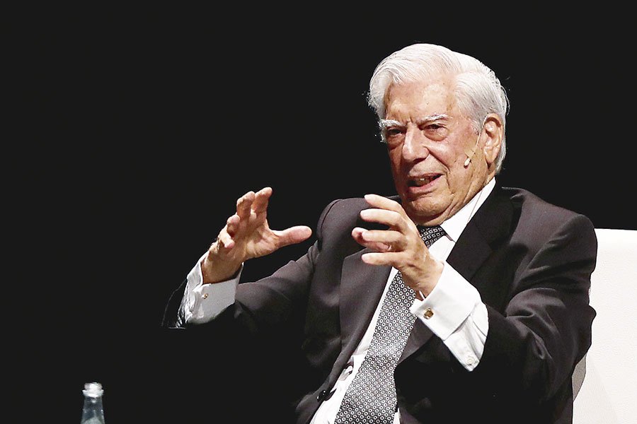Triunfo de López Obrador en México sería preocupante: Vargas Llosa