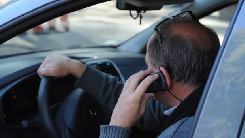 Piden sensibilizar a conductores vehiculares por uso simultáneo de celulares