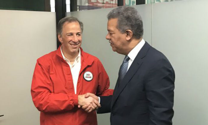 Meade se reúne con observador electoral de la OEA