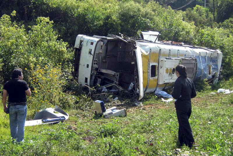 28 heridos y 7 personas muertas en accidente vial en Tlaquepaque