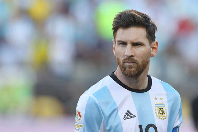 Messi cuestiona continuar con la selección argentina