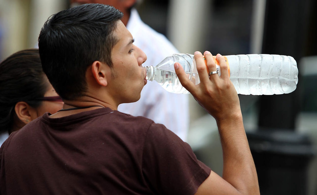 México principal consumidor de agua embotellada a nivel mundial