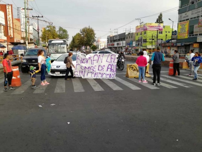Por falta de agua, manifestantes bloquean Ermita Iztapalapa
