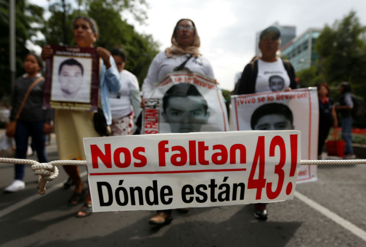 Ordenan liberar a 4 detenidos por caso Ayotzinapa