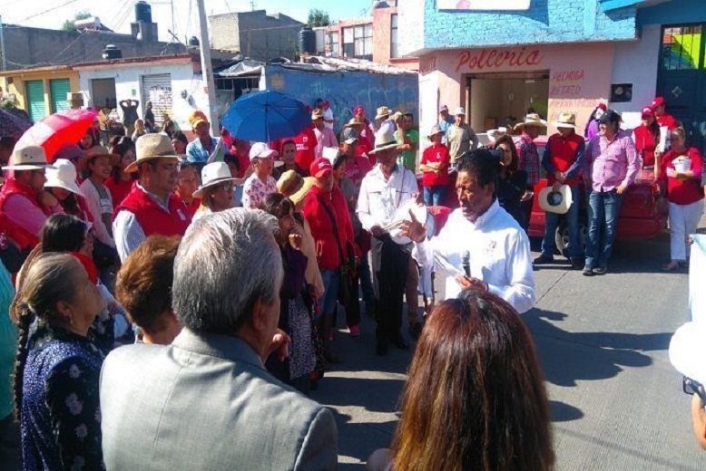 Ofrece Manuel Castrejón Morales seguir transformando Zinacantepec