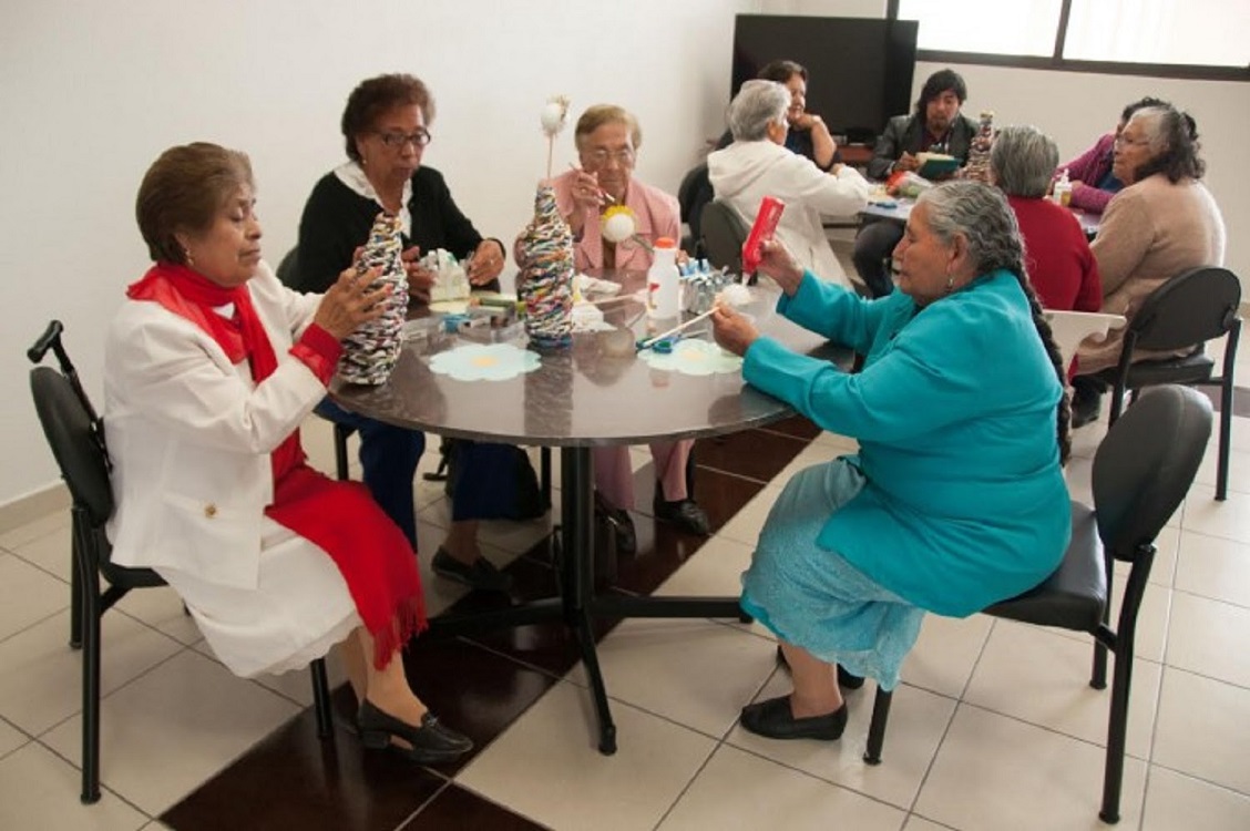 Brindan atención 15 clínicas geriátricas a adultos mayores